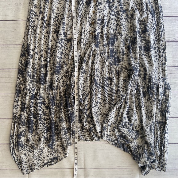 EXPRESS High Waisted Animal Print Maxi Skirt - Picture 9 of 10